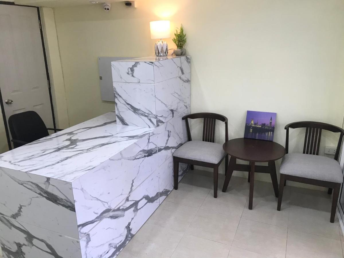 Harrys Resiendence Hotel Banguecoque Exterior foto